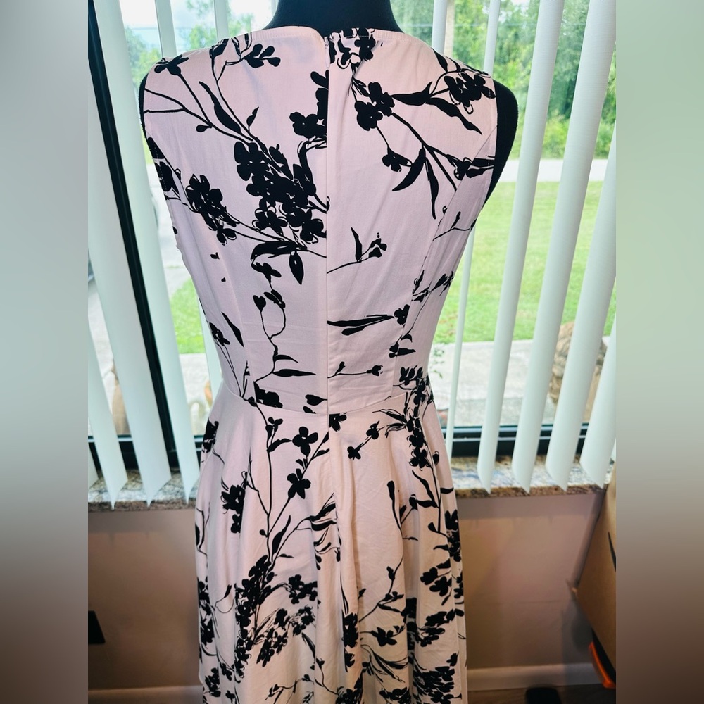 Anni Coco Floral Black and White A-Line Dress Size Medium - Picture 6 of 8
